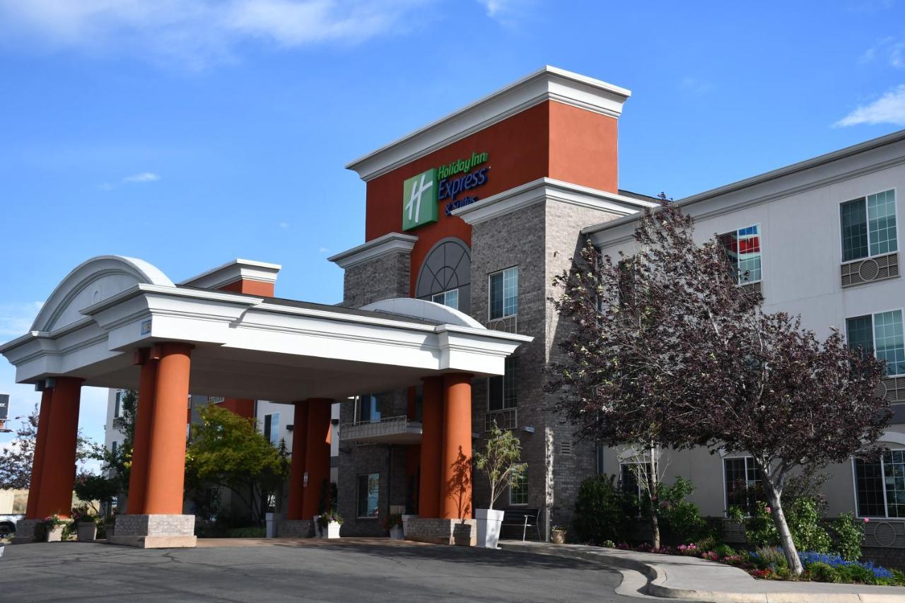 Holiday Inn Express Hotel & Suites Evanston By Ihg Extérieur photo