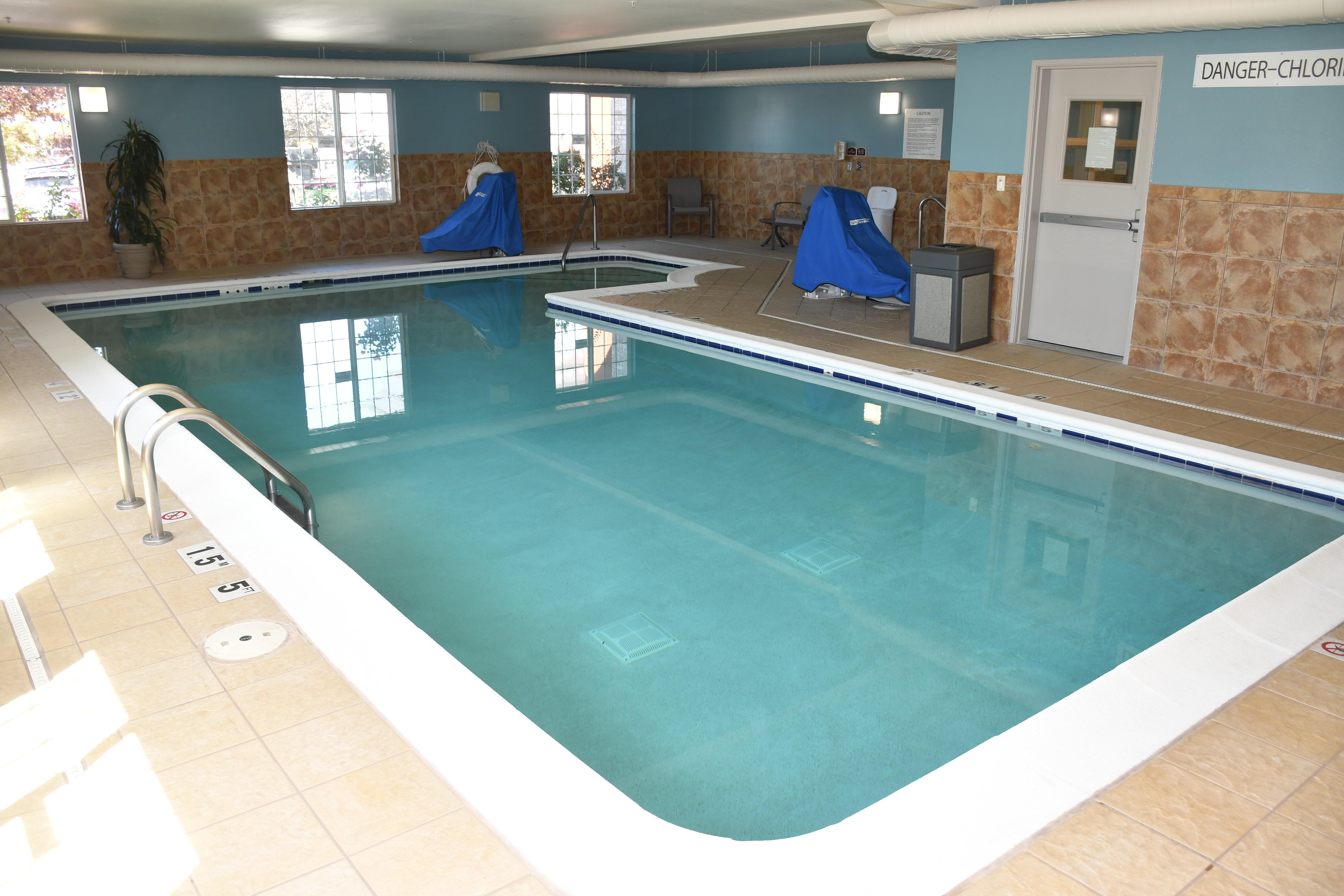 Holiday Inn Express Hotel & Suites Evanston By Ihg Extérieur photo