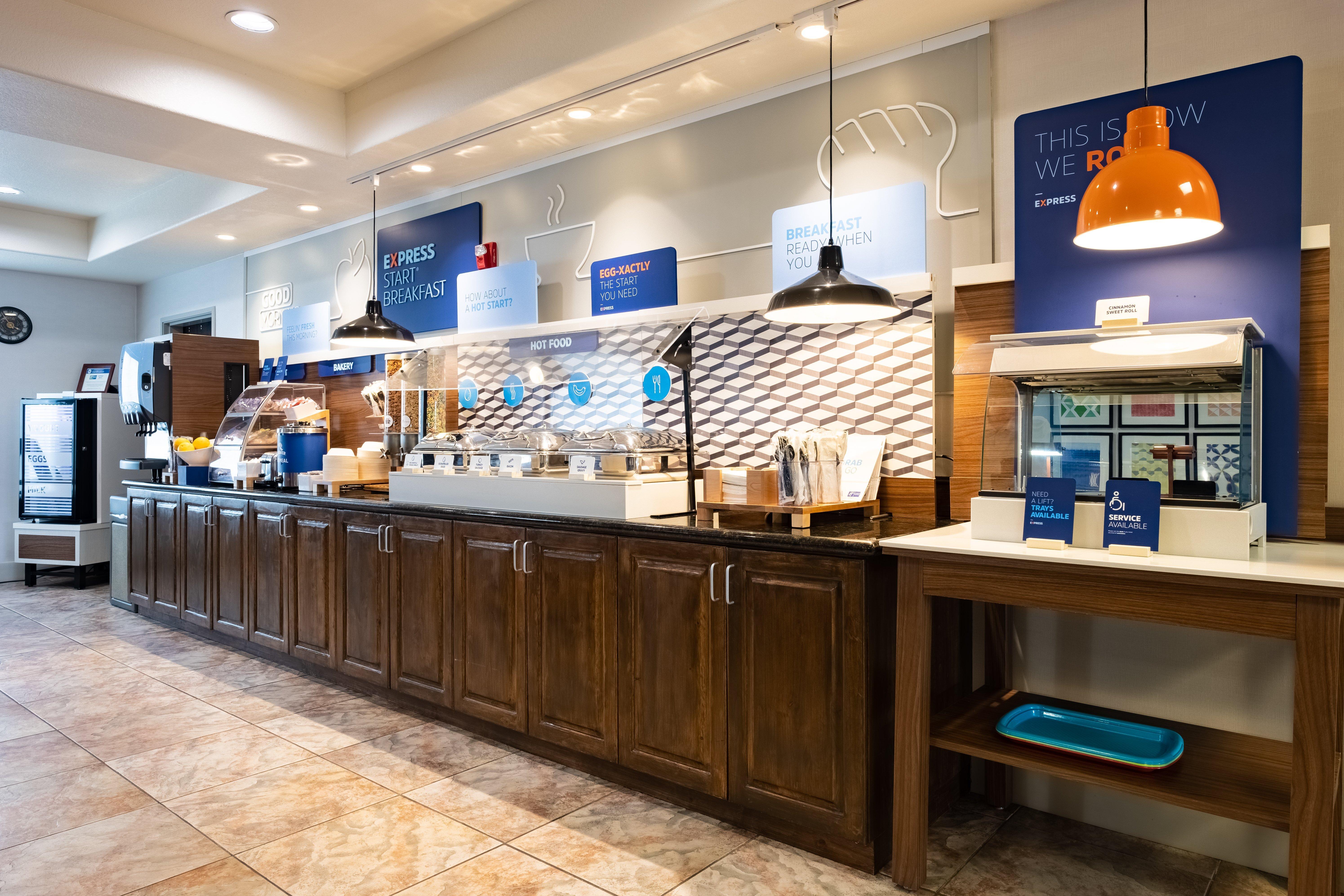 Holiday Inn Express Hotel & Suites Evanston By Ihg Extérieur photo