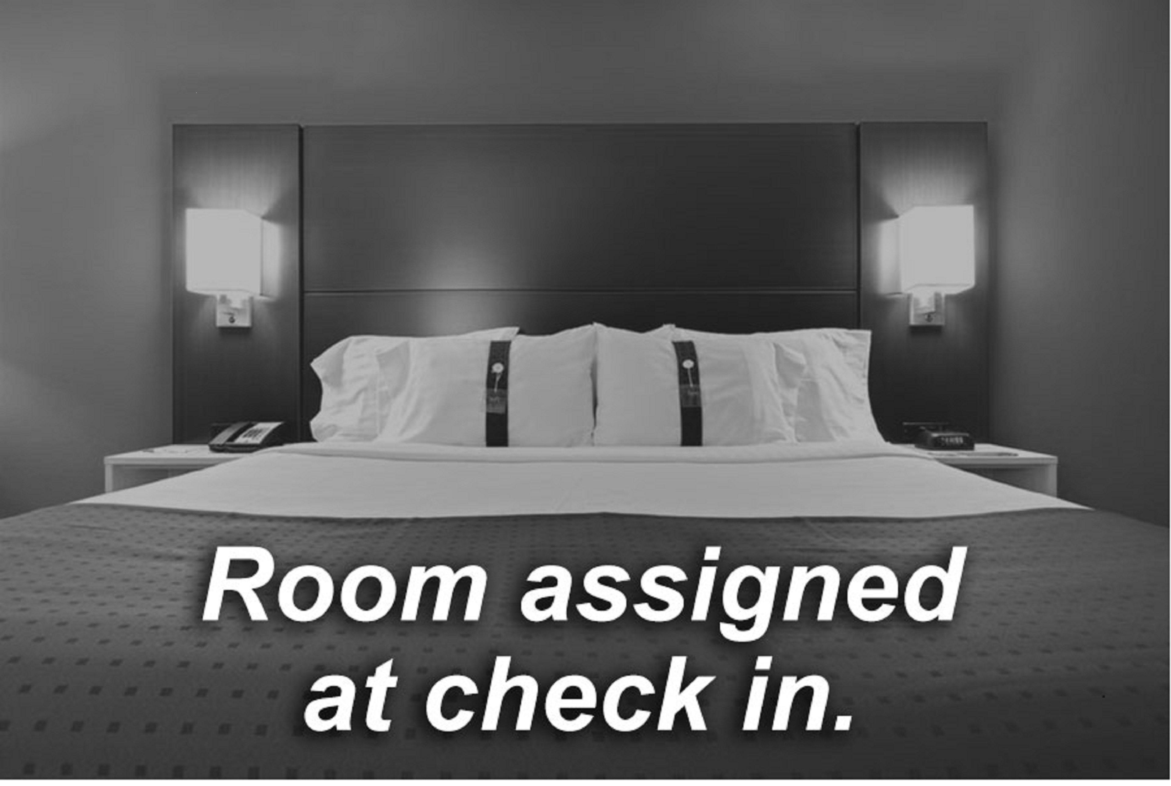 Holiday Inn Express Hotel & Suites Evanston By Ihg Extérieur photo