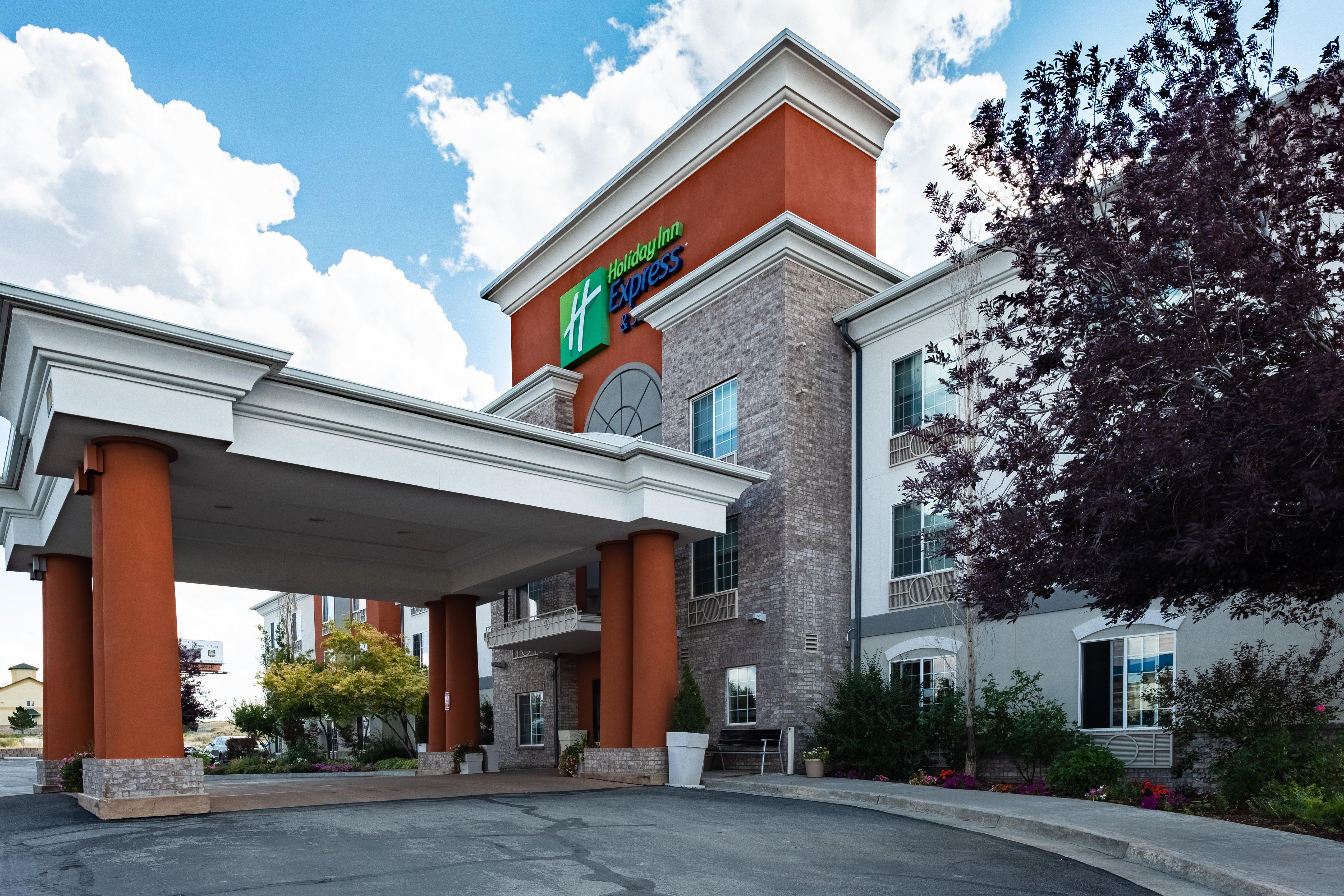 Holiday Inn Express Hotel & Suites Evanston By Ihg Extérieur photo