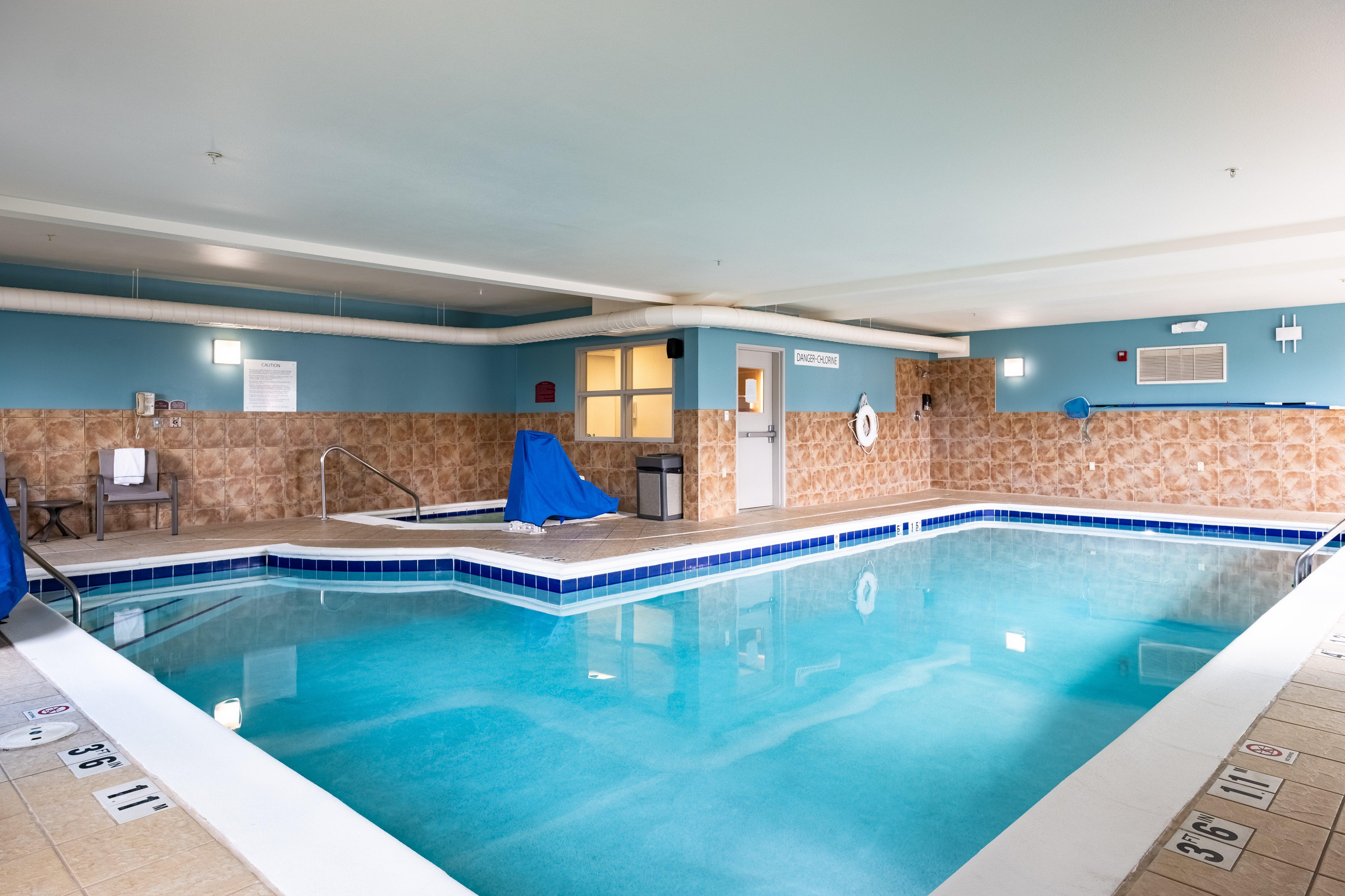 Holiday Inn Express Hotel & Suites Evanston By Ihg Extérieur photo