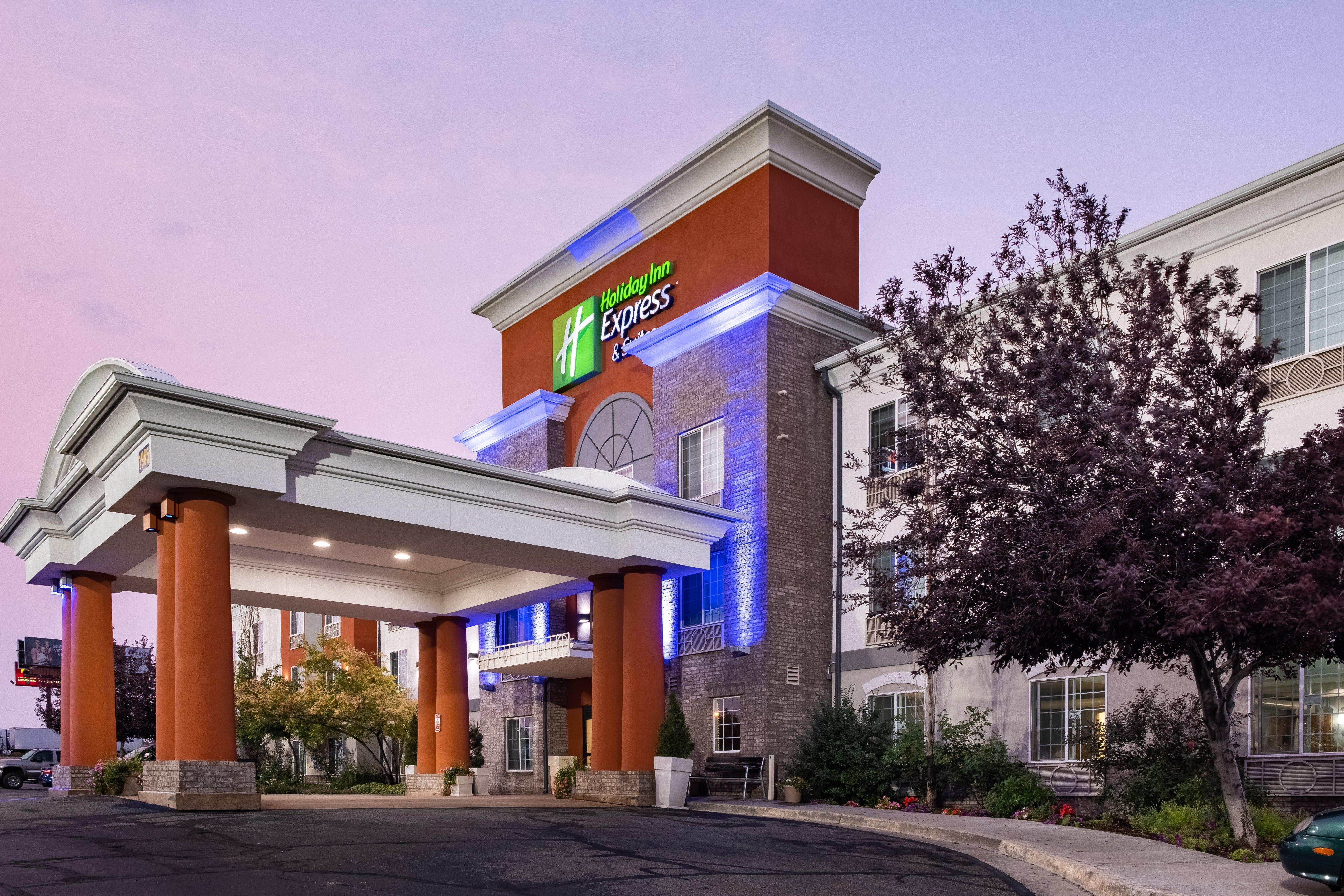 Holiday Inn Express Hotel & Suites Evanston By Ihg Extérieur photo
