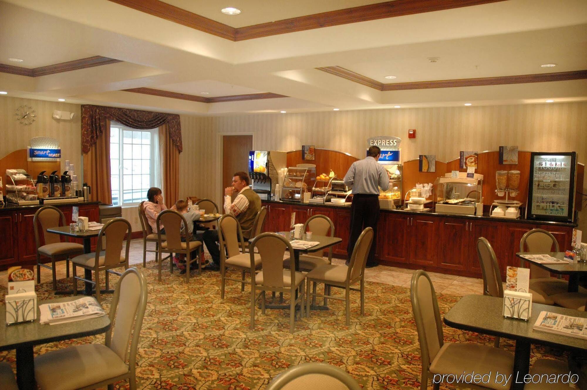 Holiday Inn Express Hotel & Suites Evanston By Ihg Extérieur photo